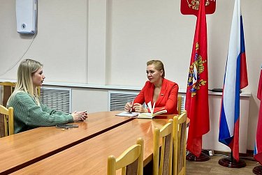 С жителями Новотроицка встретилась депутат ЗС Екатерина Калегина